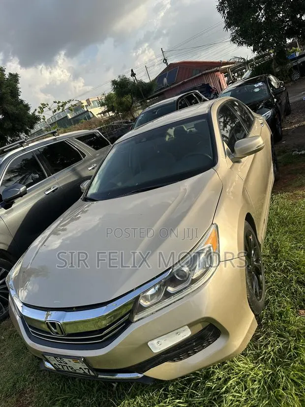 Honda Accord EX-L 4dr Sedan FWD (2.4L 4cyl 2A) 2016 Gold · Photo 1