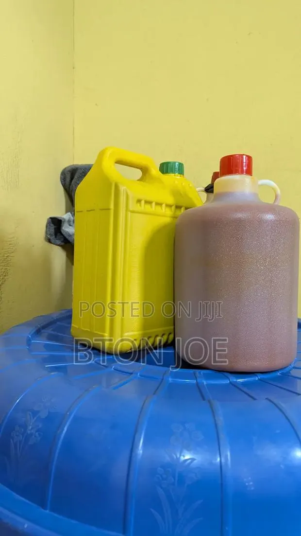 4.5L of Palm Oil at ¢130 · Photo 1
