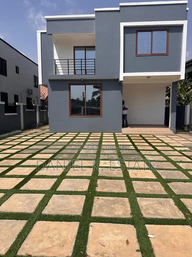 Furnished 4bdrm House in Adenta for rent · Photo 1