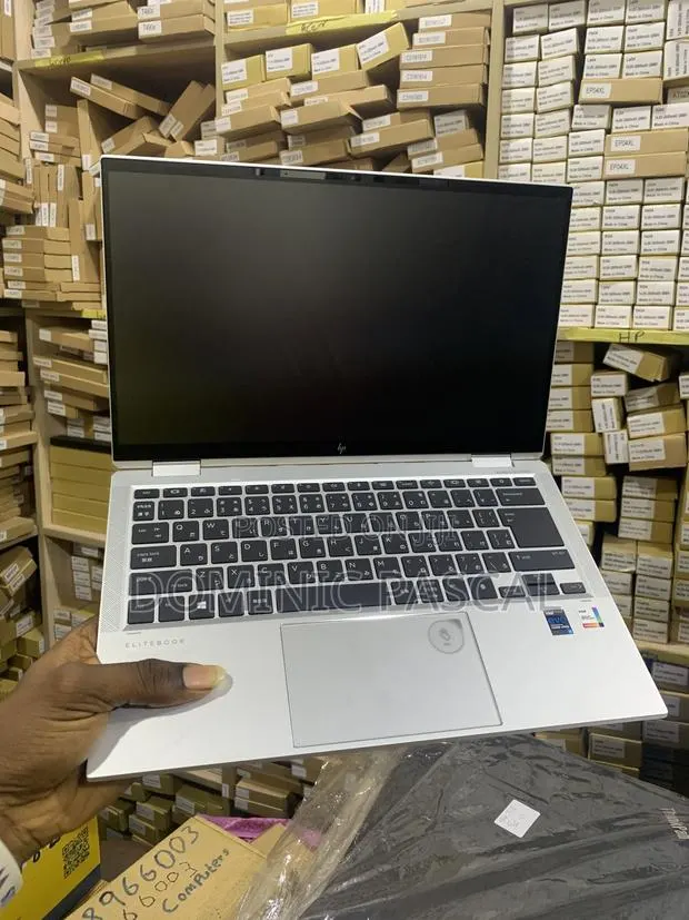 New Laptop HP EliteBook x360 1030 G8 8GB Intel Core i5 SSD 256GB · Photo 1