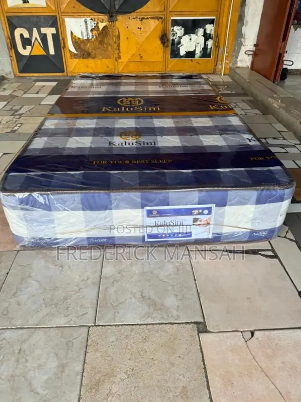 11inches High Density Double Mattress for Sale · Photo 1