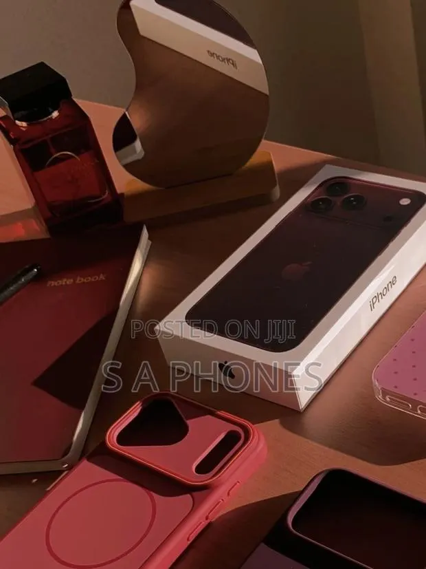 New Apple iPhone 18 Pro Max 256 GB Red · Photo 1