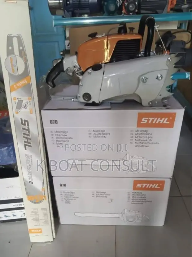 Chain Saw Wi · Photo 1
