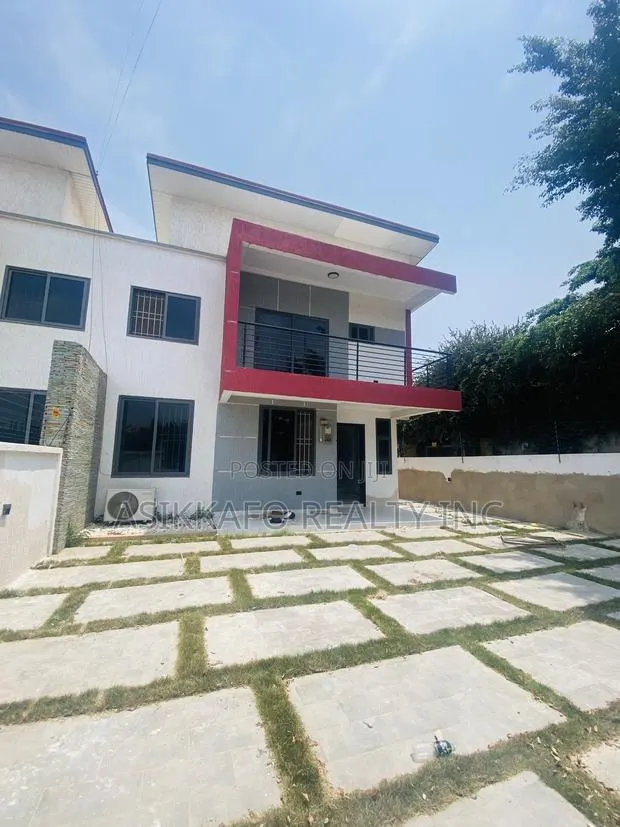 3bdrm Duplex in Hfc Estate, Spintex for rent · Photo 1