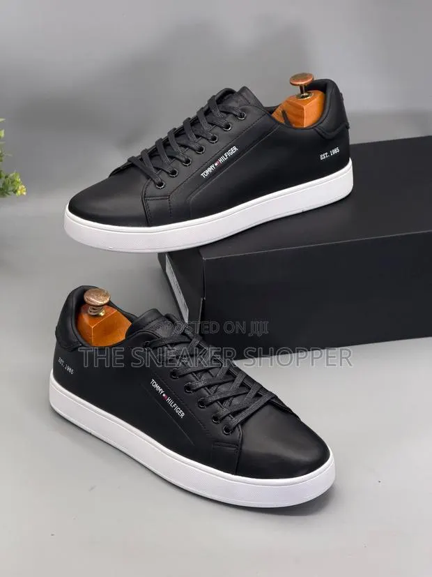 Tommy Hilfiger Casual Wear Sneakers · Photo 1