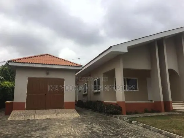 3bdrm House in Spintex Regimanuel:- for sale