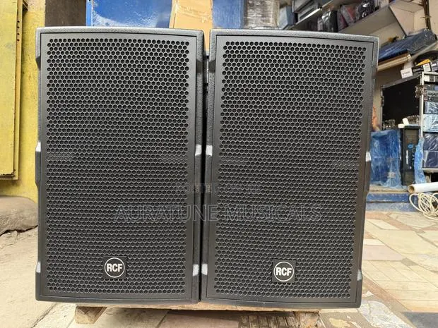 RCF TP12M Passive Monitor · Photo 1