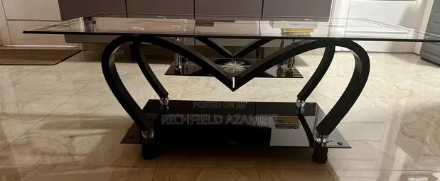 Modern Glass Center Table · Photo 1
