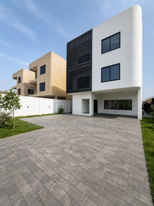 5bdrm House in American House, East Legon for rent · Photo 1