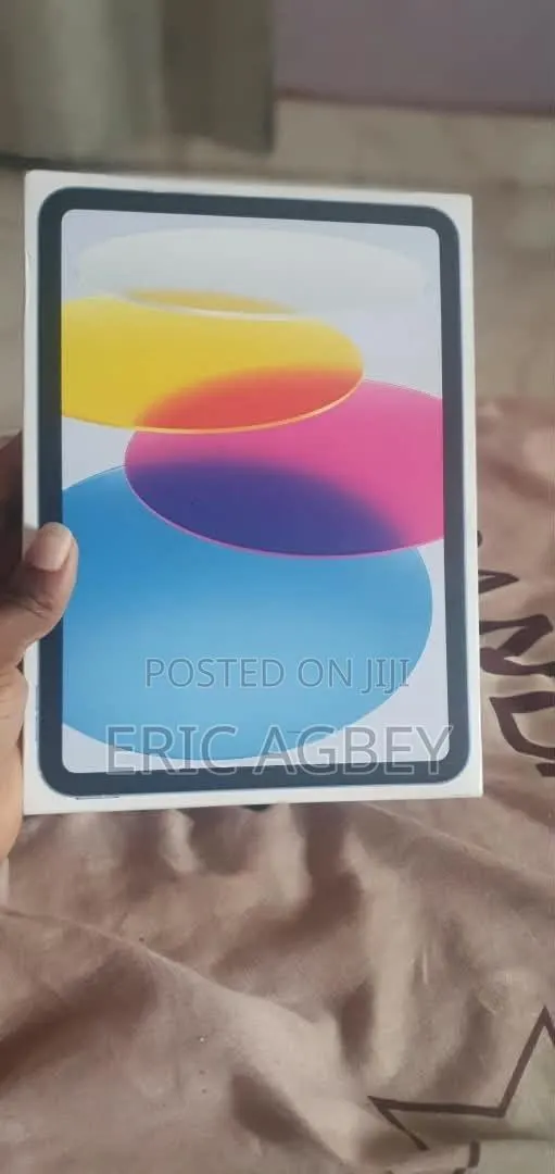 New Apple iPad (2025) 128 GB Blue · Photo 1