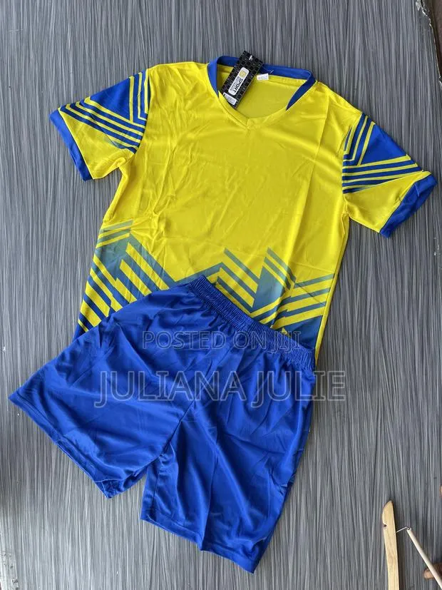 Original Set of Jerseys for Football Teams Available · Photo 1
