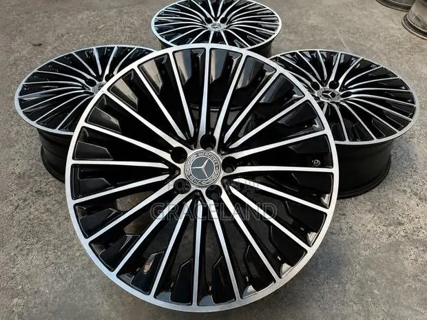 This Is Original Mercedes Benz Alloy Rims for C300 4in1 Set · Photo 1