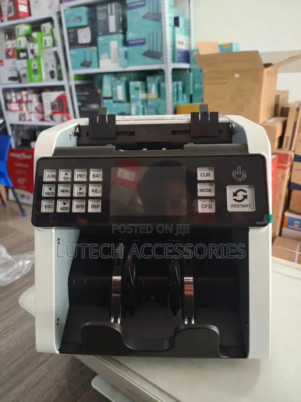 Money Counting Machine. · Photo 1