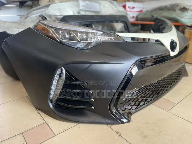 Toyota Corolla 2017-2019 Front Bumper Complete Sport With Headlights · Photo 1