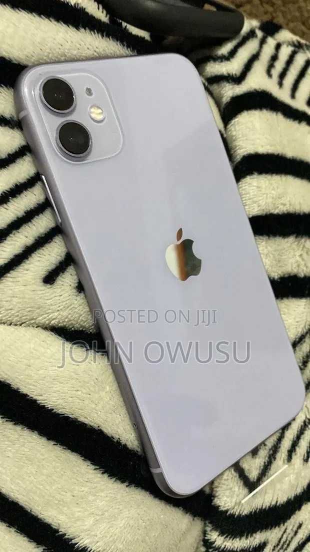 Apple iPhone 11 64 GB Purple · Photo 1