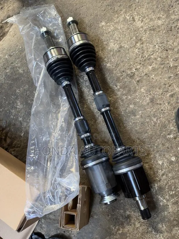 Honda Civic 2016,2017,2018 Drive Shaft. · Photo 1