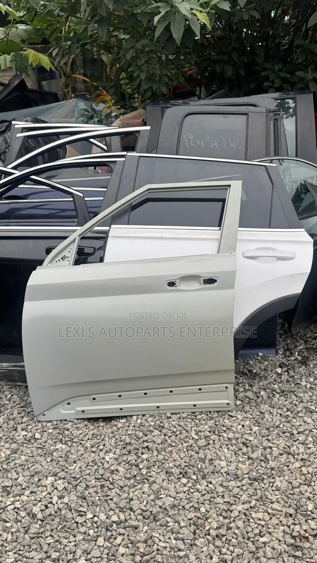 Hyundai Venue 2020,2022,2023,2024,2025 Front Doorleft Empty Available · Photo 1