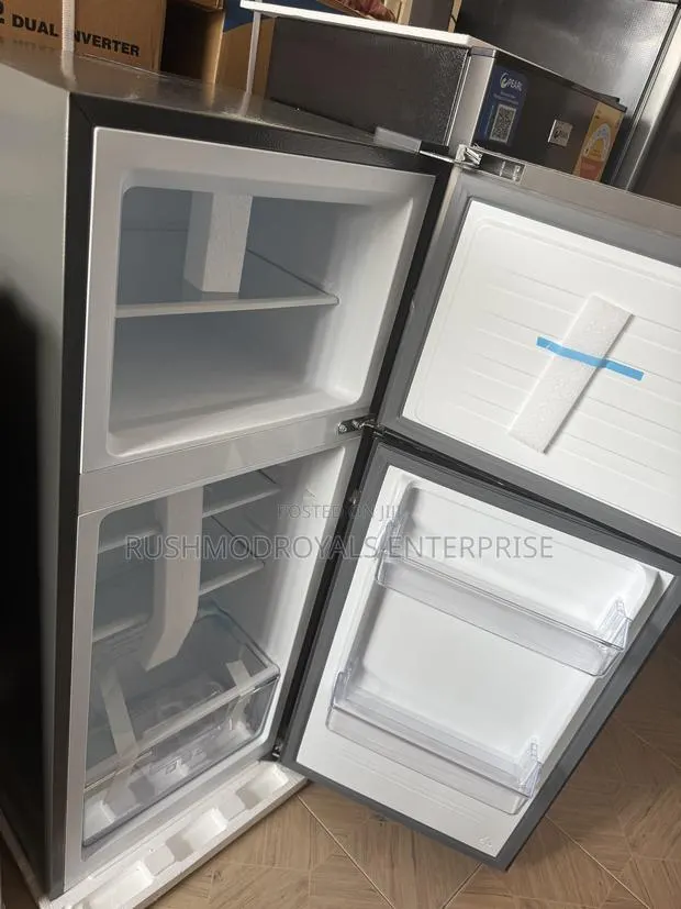 Sigma STDF-140 Double Door Top Freezer Refrigerator 118liters · Photo 1