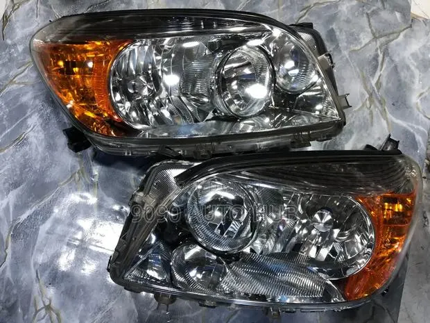 Toyota RAV4 2006, 2007, 2008 Headlight – Premium OEM | Foreign Used · Photo 1