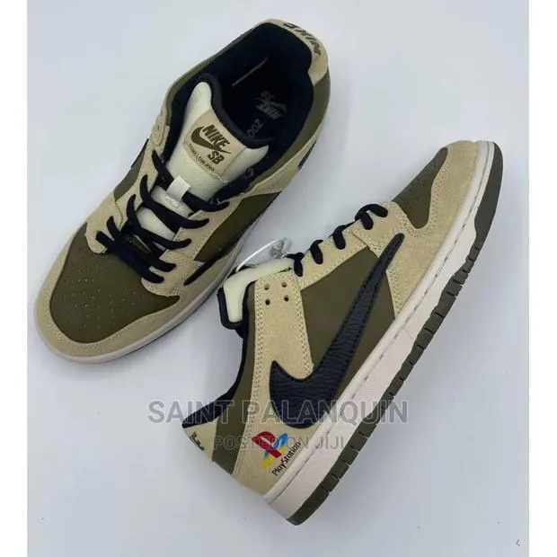 Nike Dunks · Photo 1