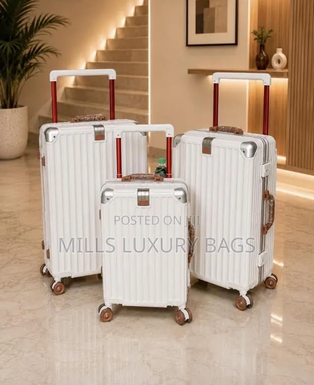 Aluminium Frame Suitcase · Photo 1
