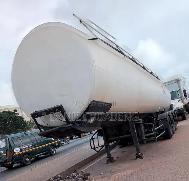 Fuel Tanker for Sale · Photo 1