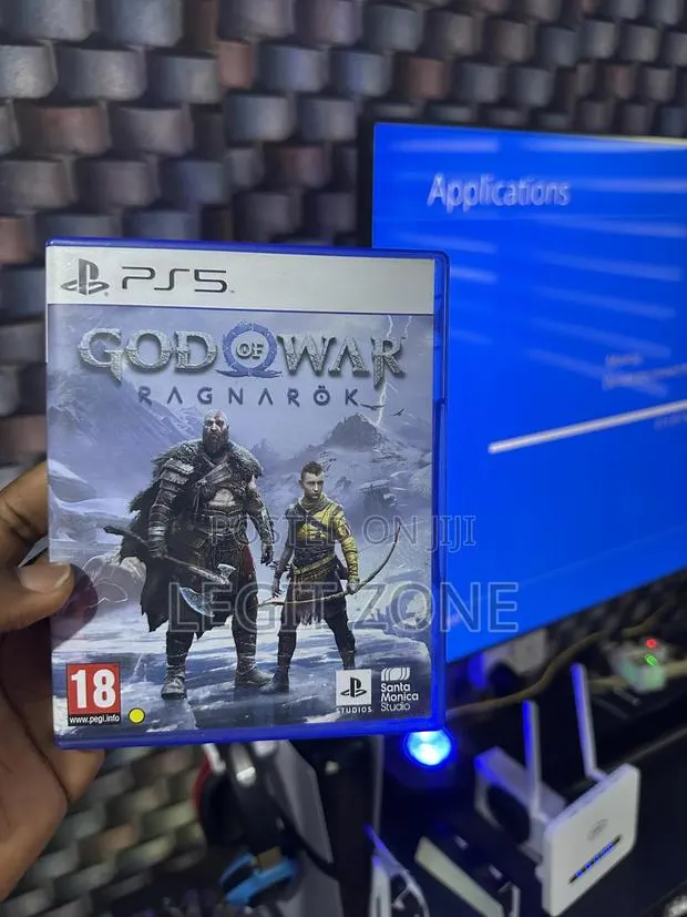 God of War Ragnarok Ps5 Disc Almost New · Photo 1