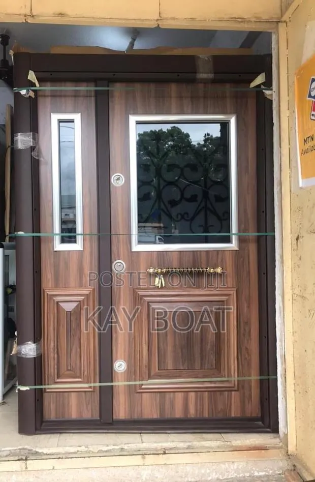 Luxury Door · Photo 1