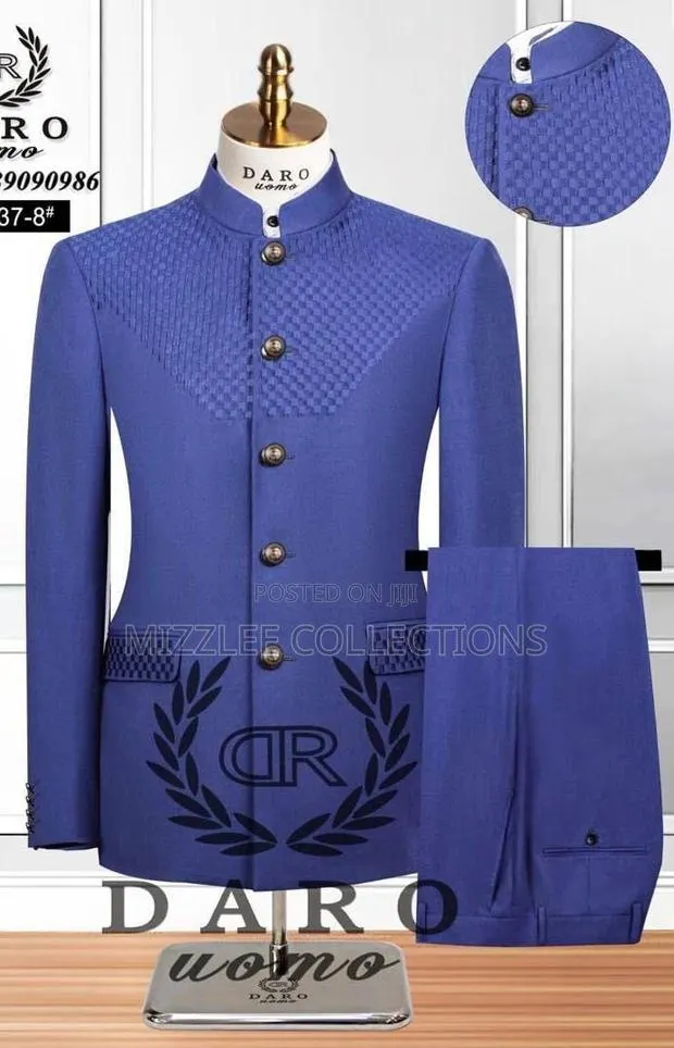 Men Classic Political Suit · Photo 1