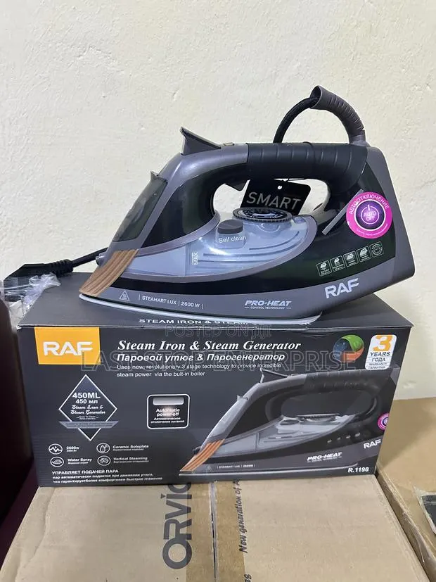 Quality and Classic RAF Steam Iron (2600 Watts) · Photo 1