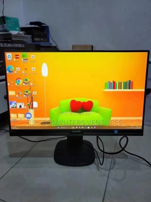 Philips 24′′ Full Hd Ips Monitor 1080 60 Hz, Hdmi Displayport Vga · Photo 1