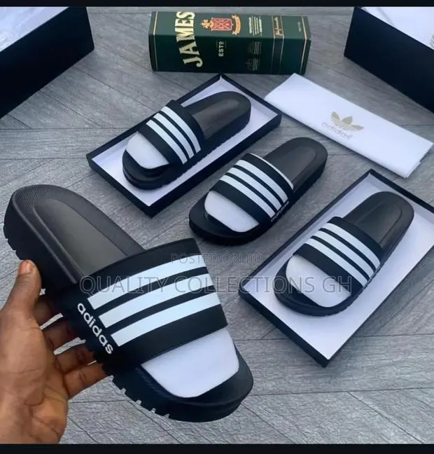 Adidas Slippers Wild · Photo 1