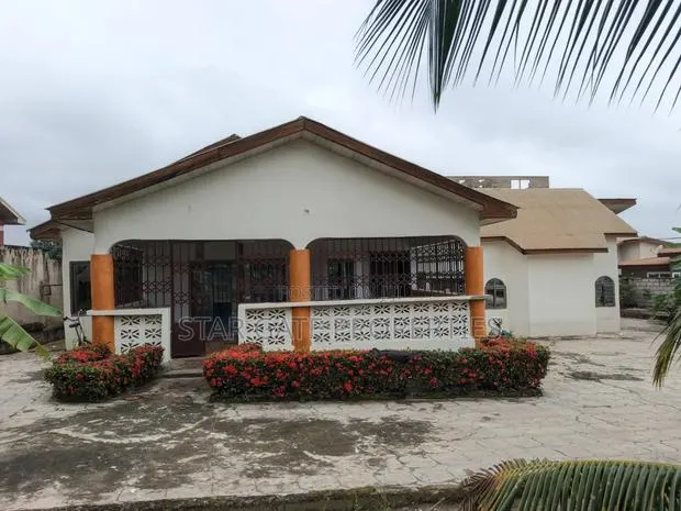 5bdrm House in Kumasi Metropolitan for sale · Photo 1