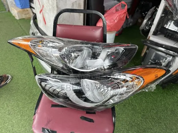 Original Headlamps for Elantra 2011-2013 Model · Photo 1