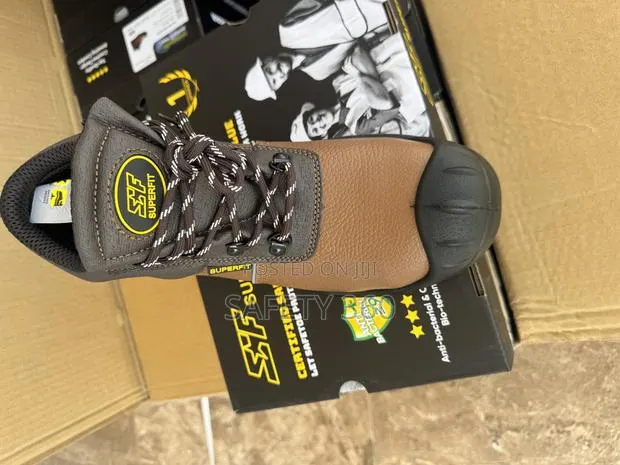 Safety Boot · Photo 1