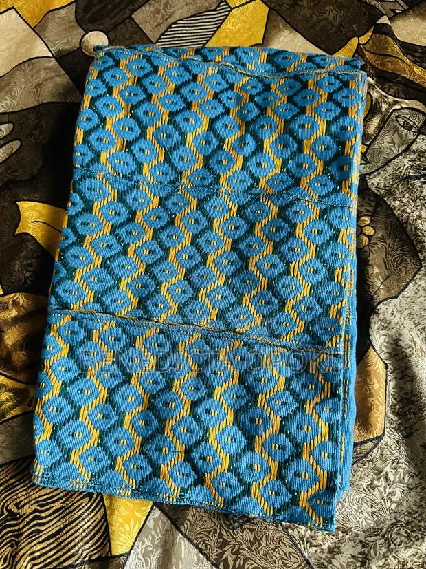 2 Yards Kente · Photo 1