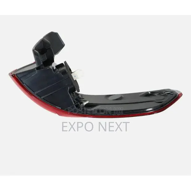 Tail Light Assembly for Toyota Sienna 2015-2020 · Photo 1