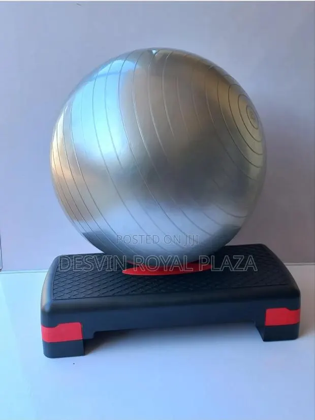 Gym Ball + Stepper Board · Photo 1