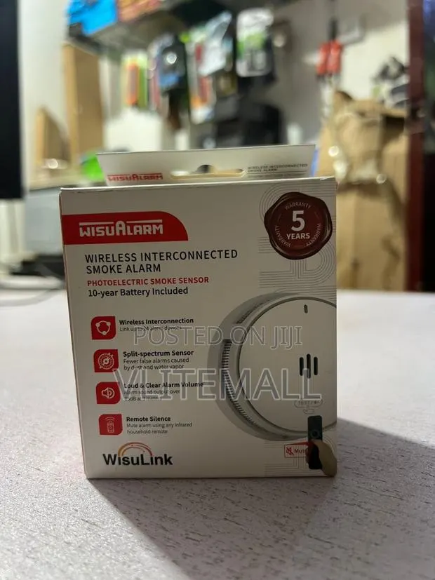 Wireless Interconnected Smoke Alarm · Photo 1