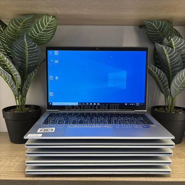 Laptop HP EliteBook 840 G8 8GB Intel Core i7 SSD 256GB · Photo 1