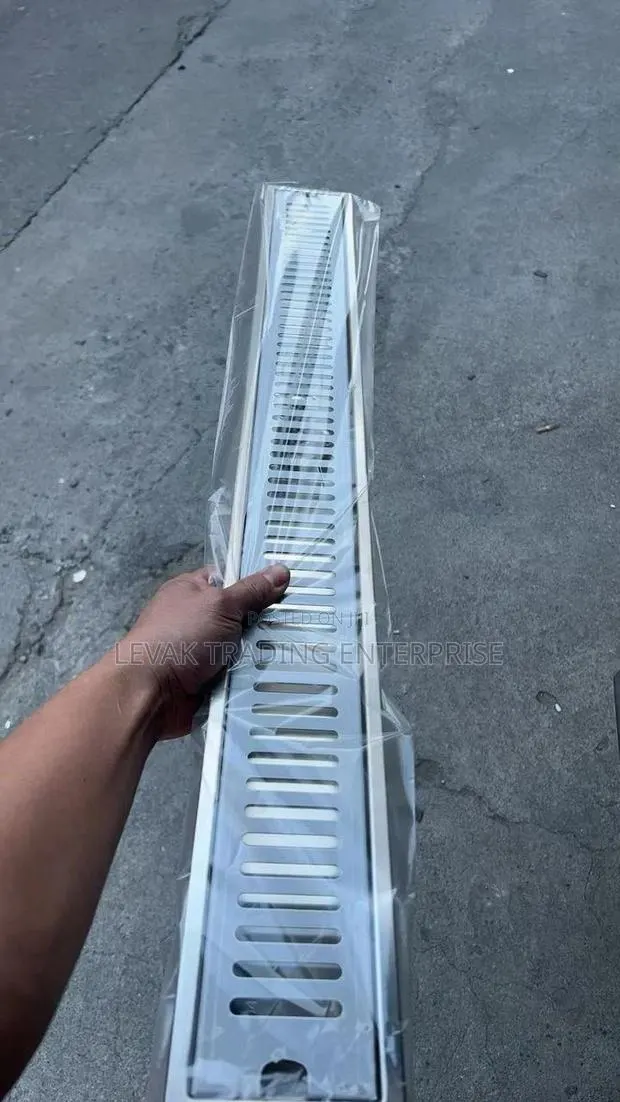 100cm X 30cm Metal Floor Drain · Photo 1