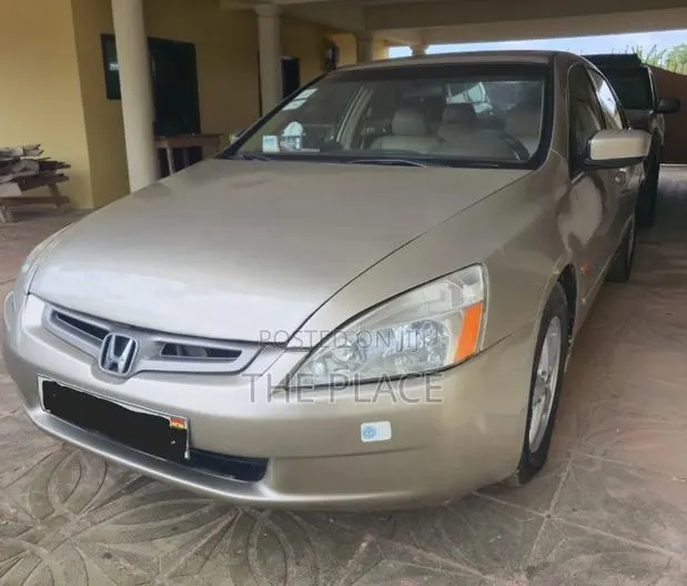 Honda Accord Automatic 2004 Gold · Photo 1