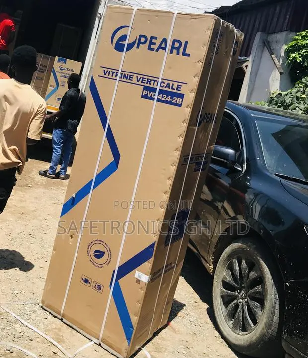Switchable Pearl 400 Liters PVC-424 Glass Display Fridge · Photo 1