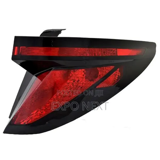 Hyundai Tucson 2022-2024 Halogen Tail Lights · Photo 1