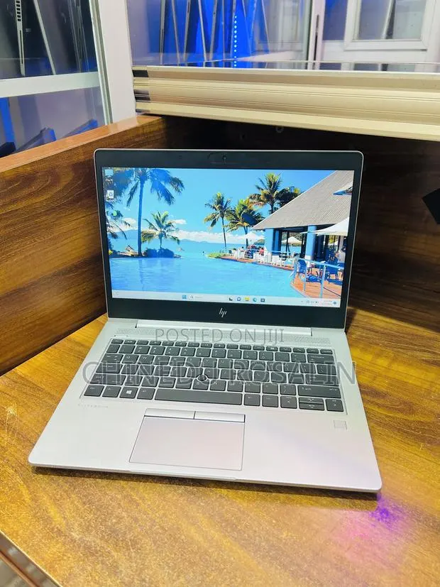 Laptop HP EliteBook 735 G5 16GB AMD Ryzen 7 SSD 256GB · Photo 1