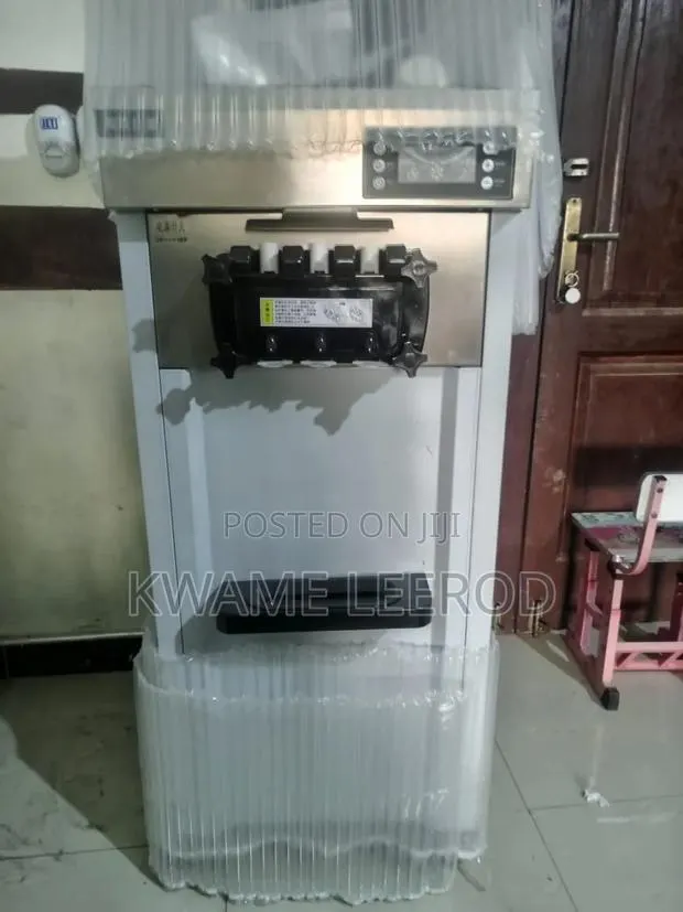 Automatic Soft Ice Cream Machine (Maker and Dispenser) · Photo 1