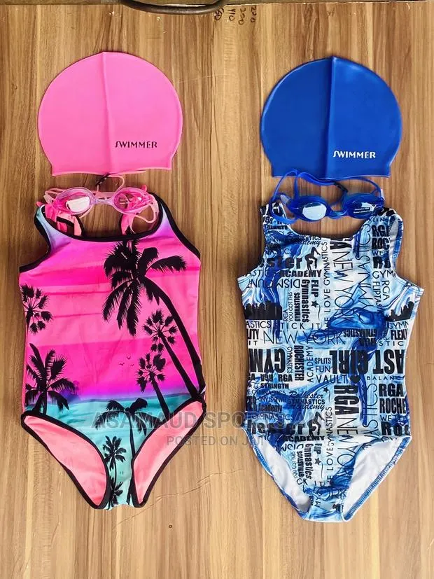 Original Kids Swim Suits With Goggles at Cool Price · Photo 1