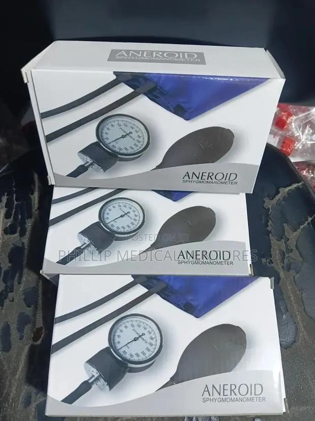 Aneroid Sphygmomanometer With Student Stethoscope · Photo 1