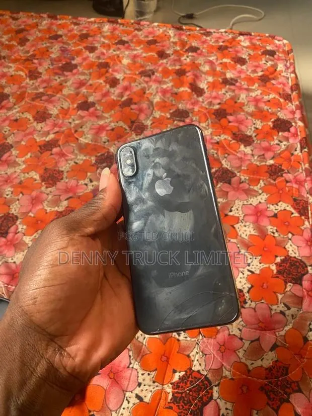 Apple iPhone X 256 GB Black · Photo 1
