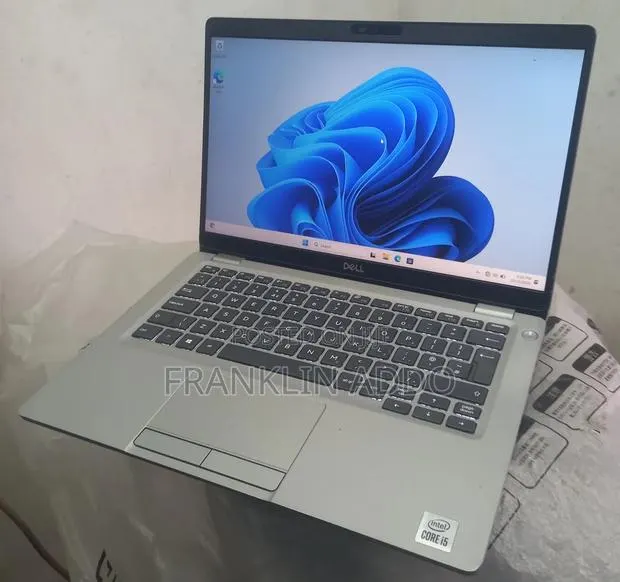 Laptop Dell Latitude 5310 8GB Intel Core i5 SSD 256GB · Photo 1